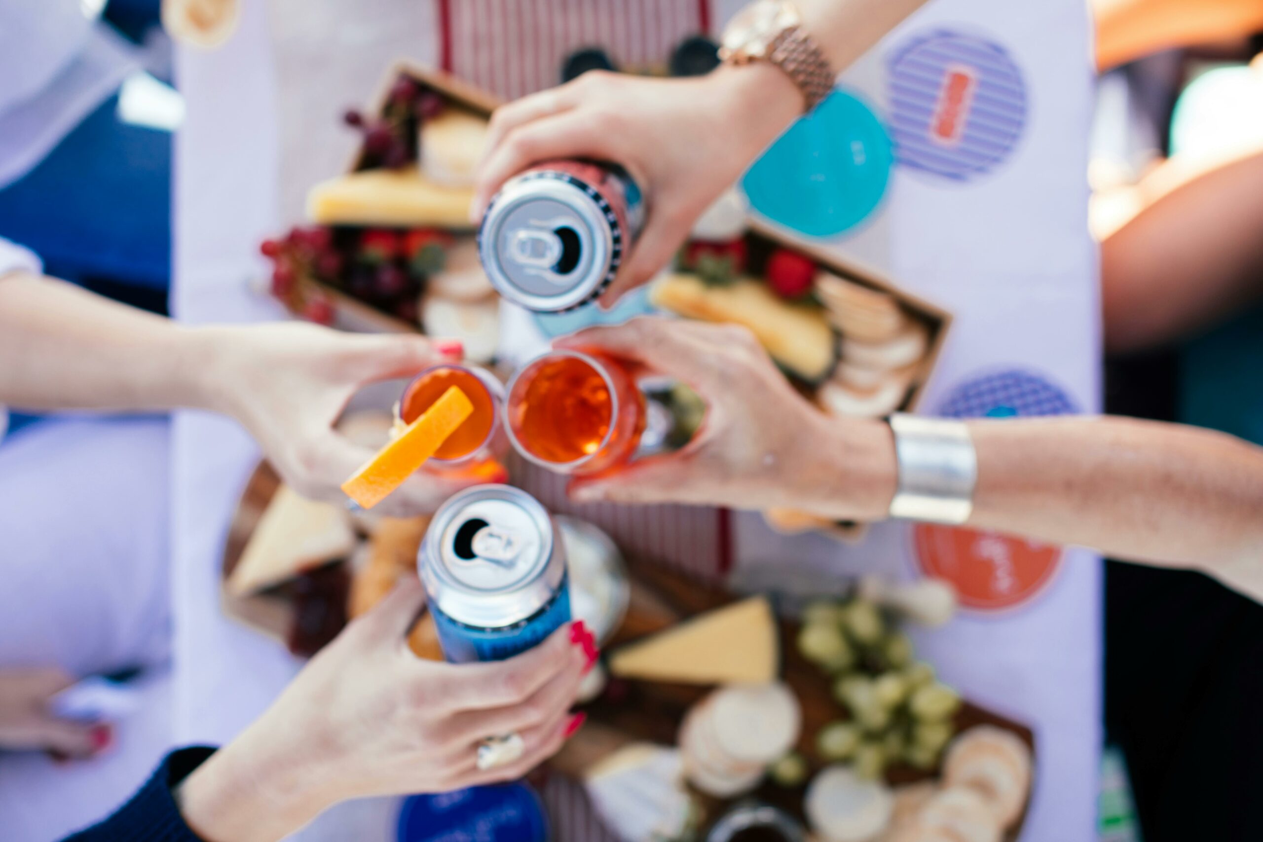 canned wine packaging in the modern market