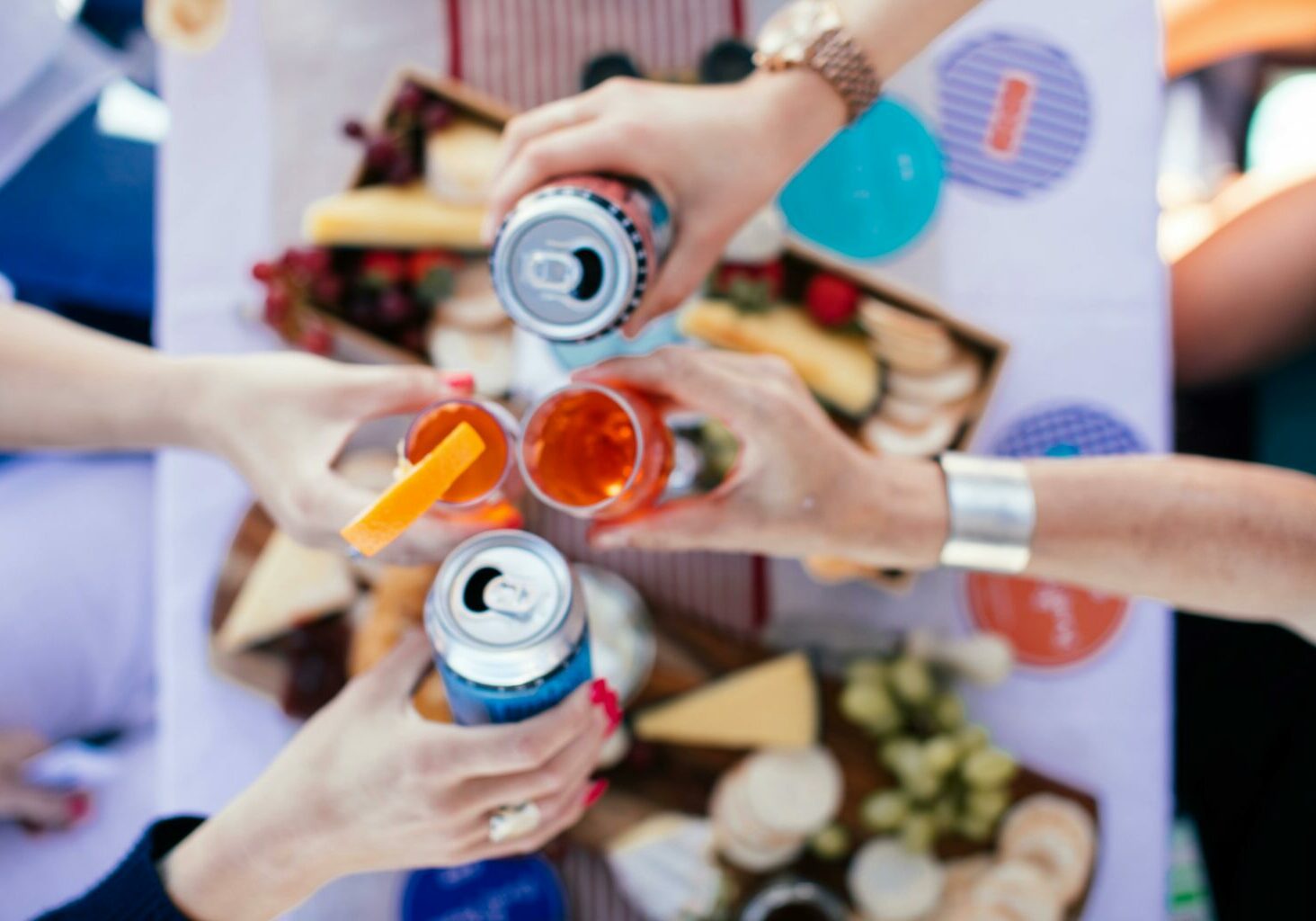 canned wine packaging in the modern market